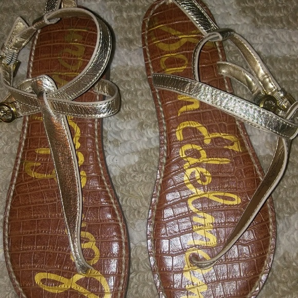 SAM EDELMAN GIGI THONG SANDAL - Picture 1 of 3